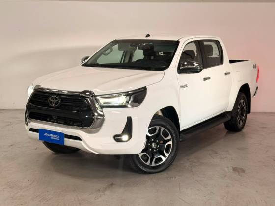 TOYOTA HILUX 2.8 D-4D TURBO DIESEL CD SRX 4X4 AUTOMÁTICO TOYOTA HILUX 2.8 D-4D TURBO DIESEL CD SRX 4X4 AUTOMÁTICO